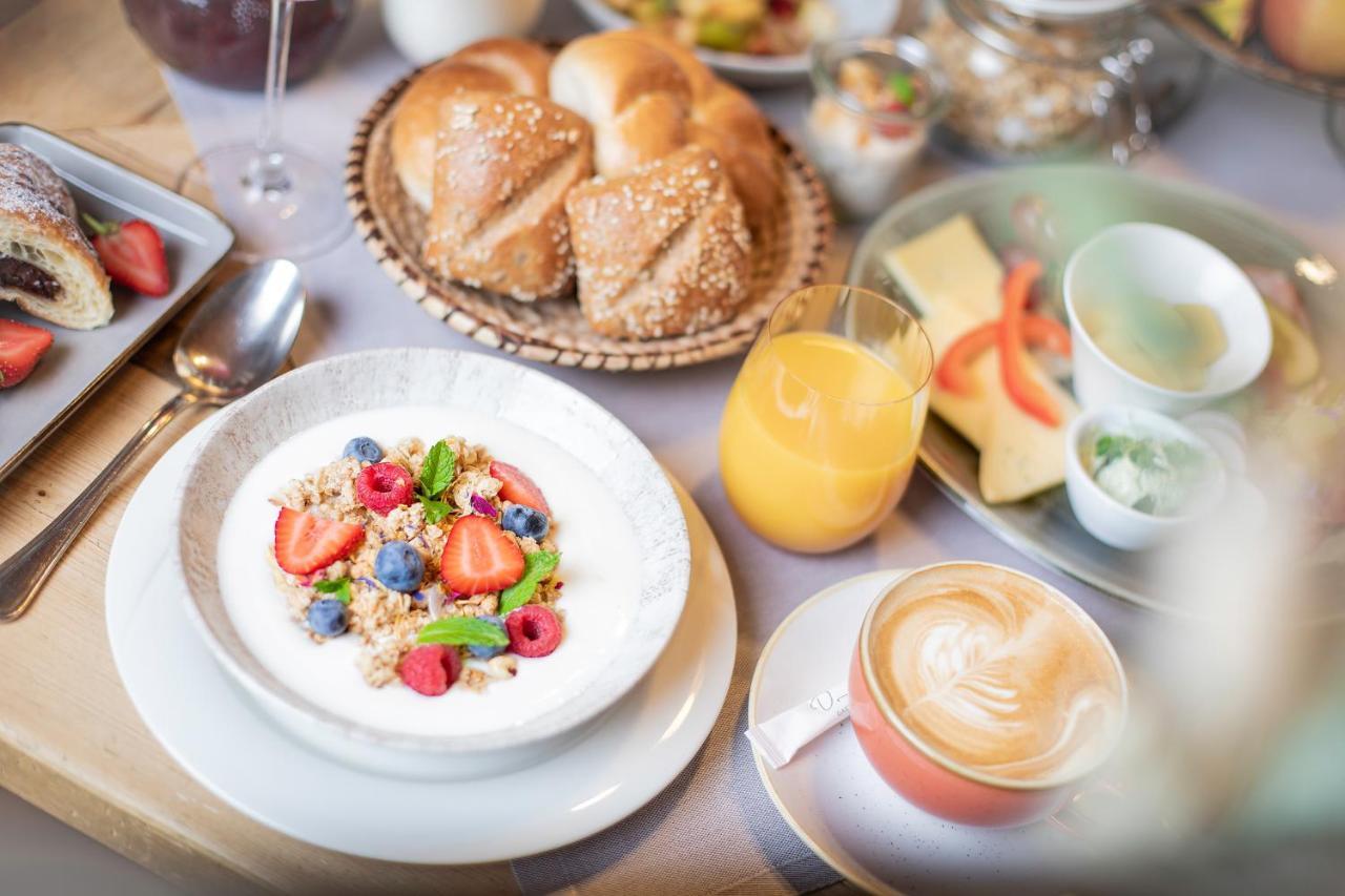 Hotel & Gasthaus Dresch Erl エクステリア 写真
