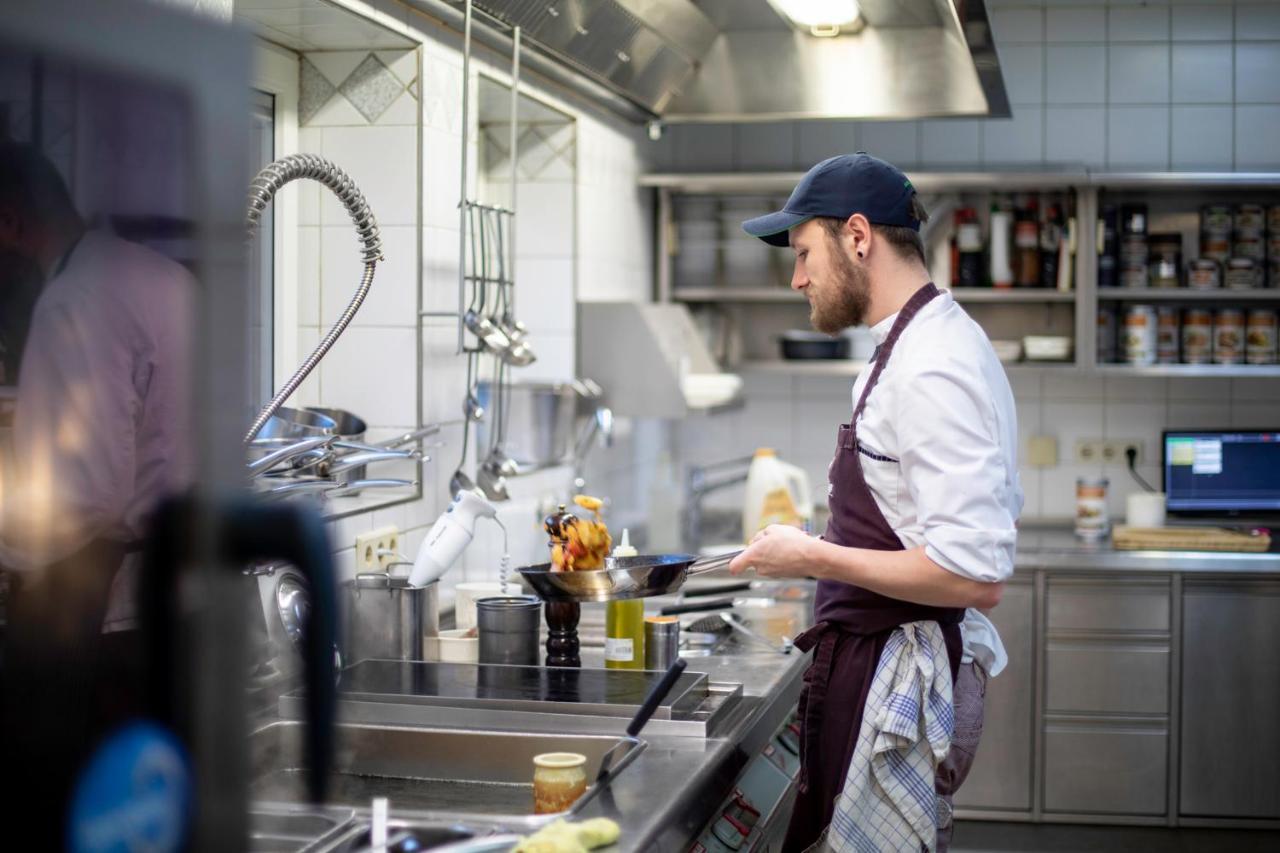 Hotel & Gasthaus Dresch Erl エクステリア 写真