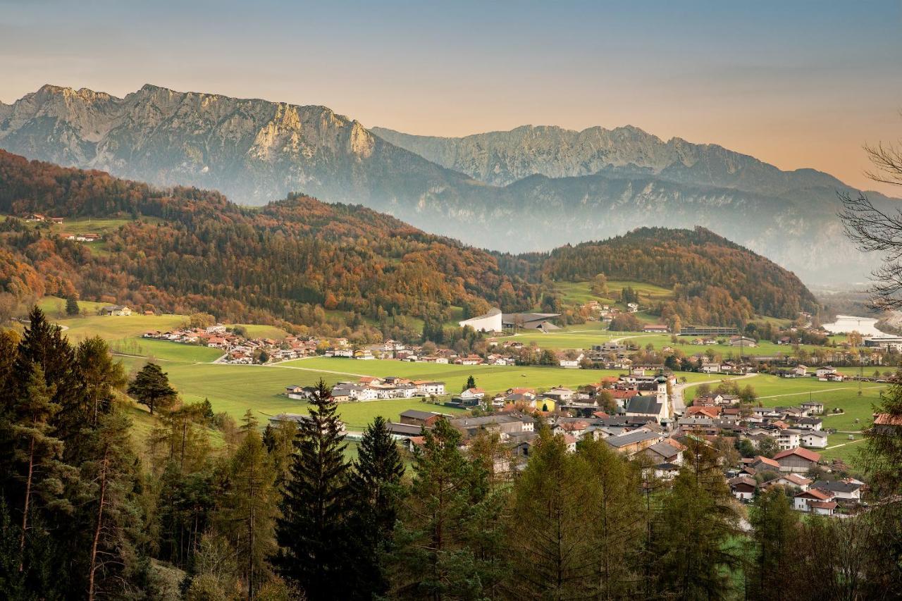 Hotel & Gasthaus Dresch Erl エクステリア 写真