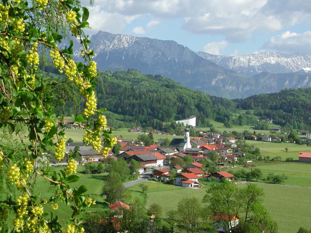 Hotel & Gasthaus Dresch Erl エクステリア 写真