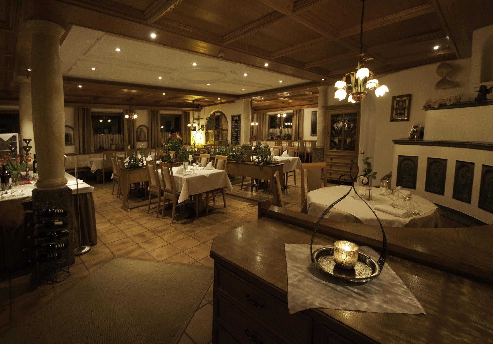 Hotel & Gasthaus Dresch Erl エクステリア 写真